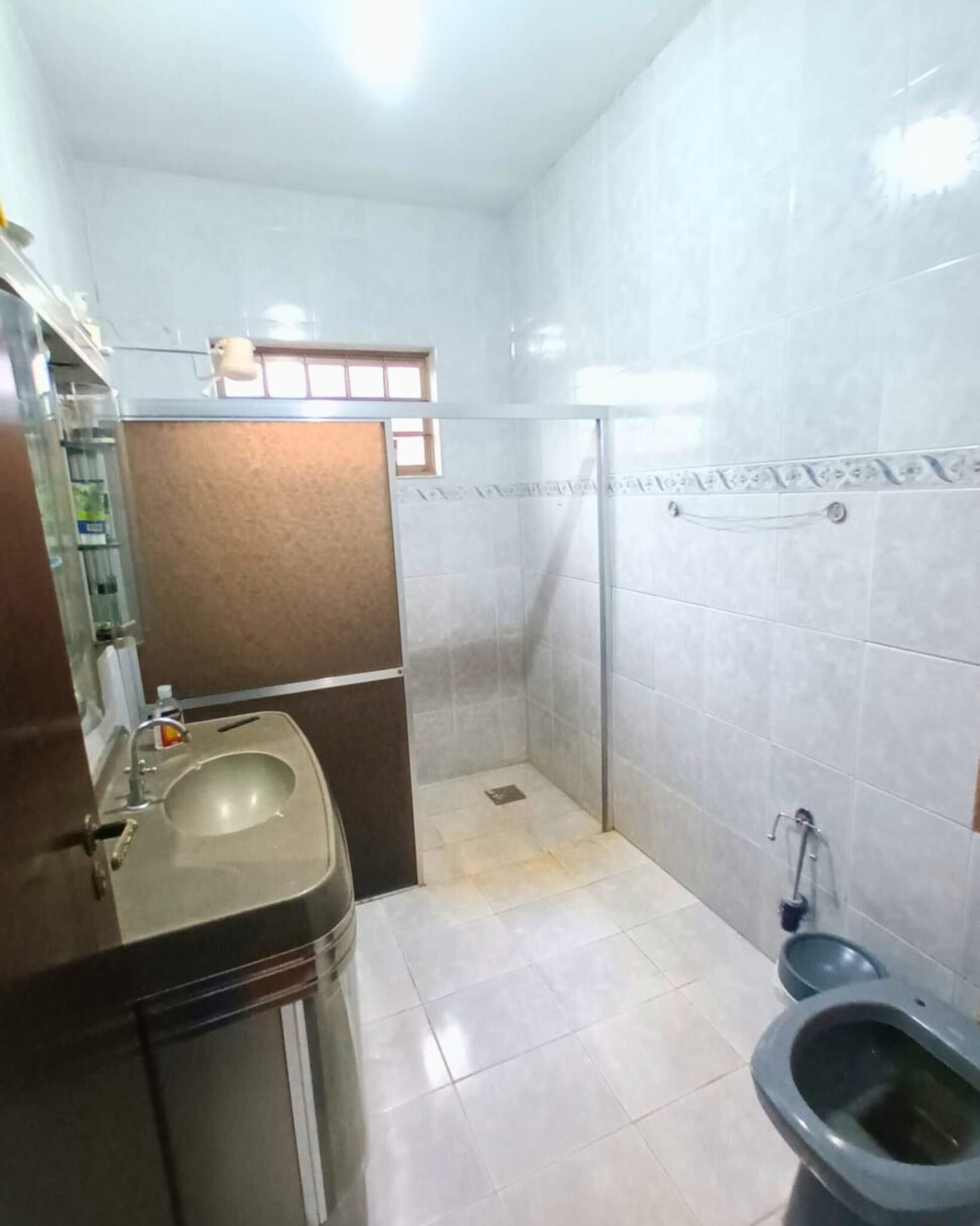 1757275B-D12C-40C1-87F2-D191D7443624