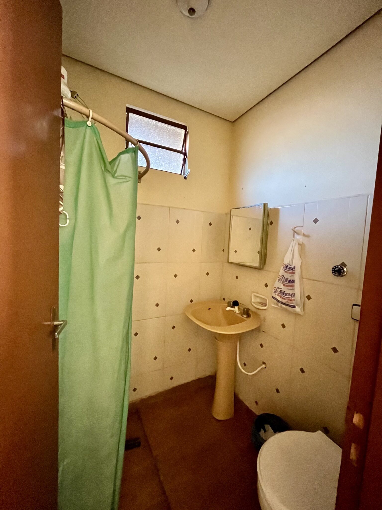 52FE6235-40DE-415E-8C9C-072D470E3E3E