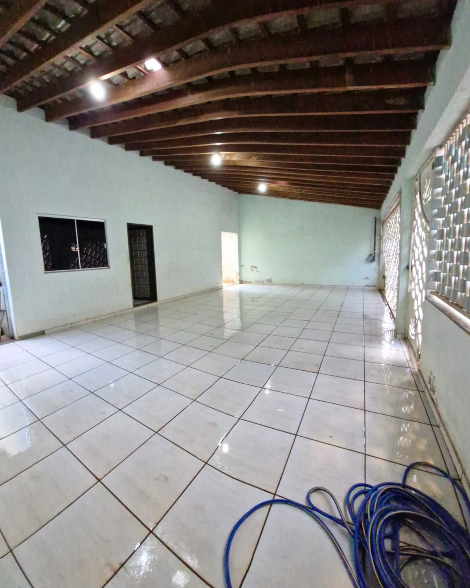 5C429BC8-4F98-4872-918E-BF9D79D4E89F