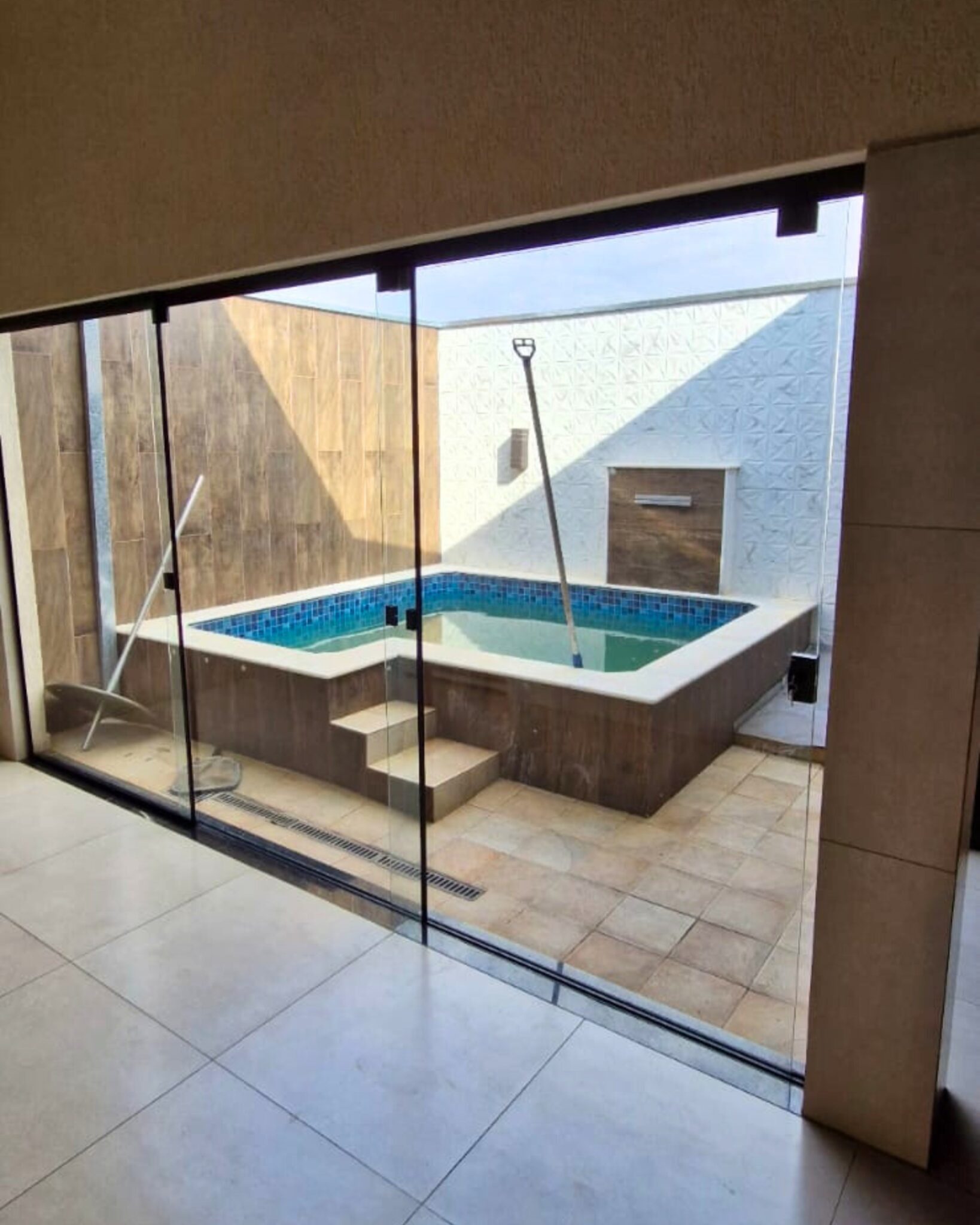 6CF5A68F-2891-41CD-8223-EF3F32D6F9F7