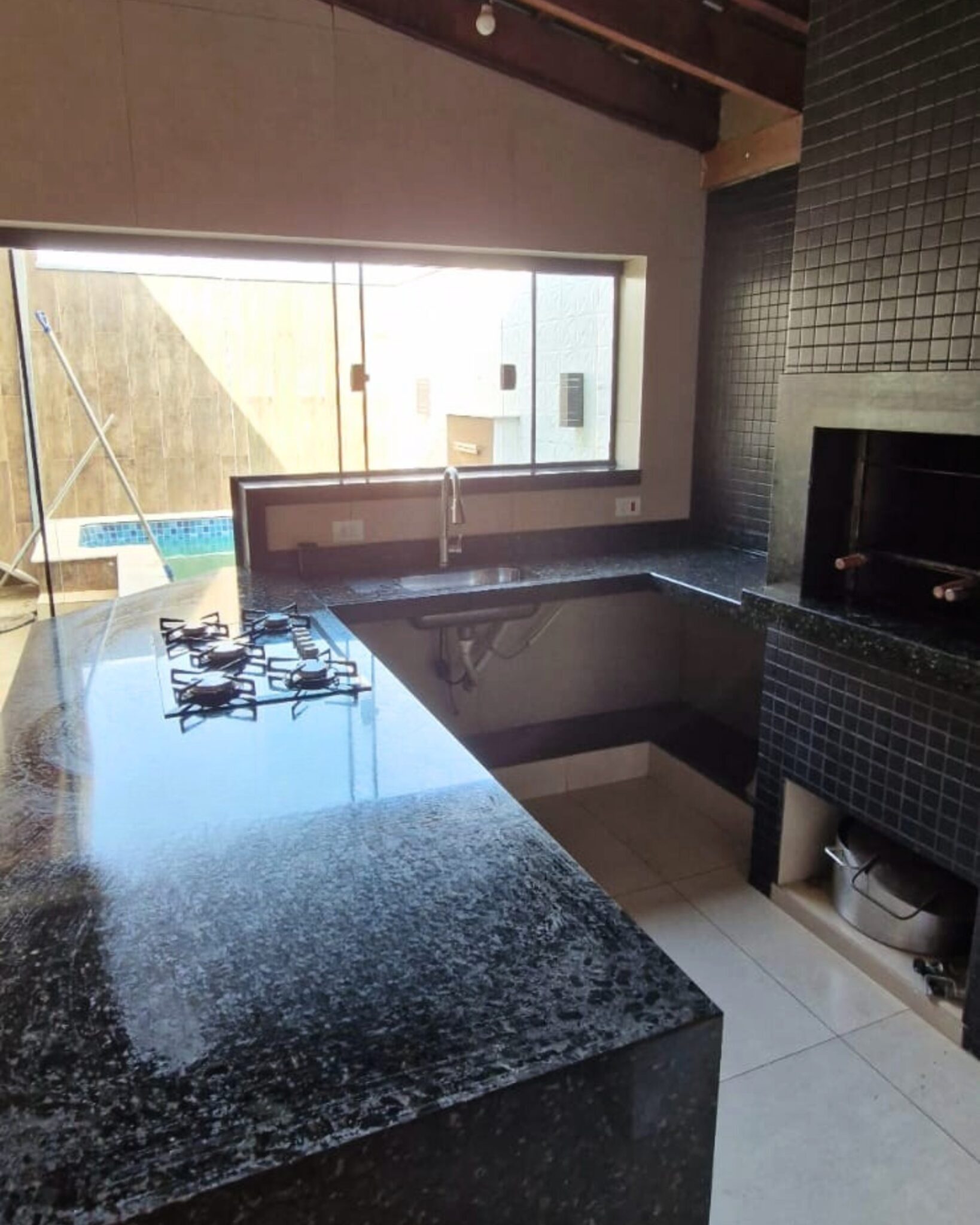 90EA1354-8FB5-47F4-B799-F3603FED16BB