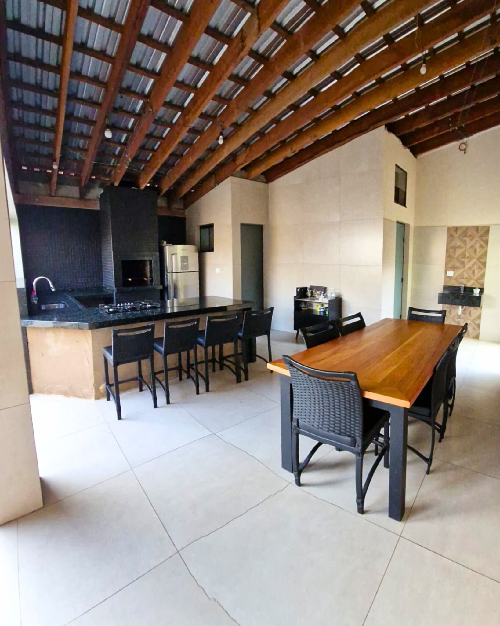 ED6CF2ED-324D-4B4E-BA6D-0612A1829C86