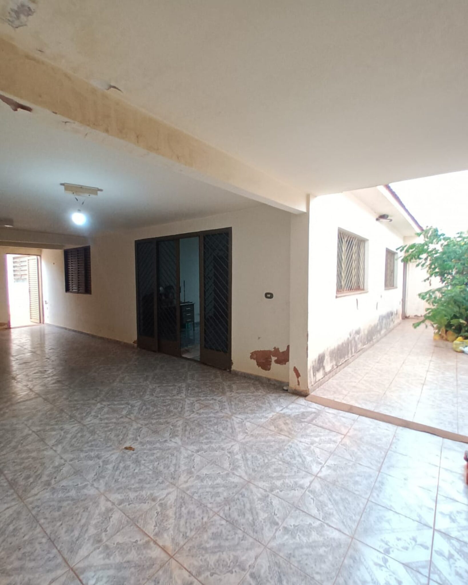 F0049174-30B4-40DA-91E6-E151E380E480