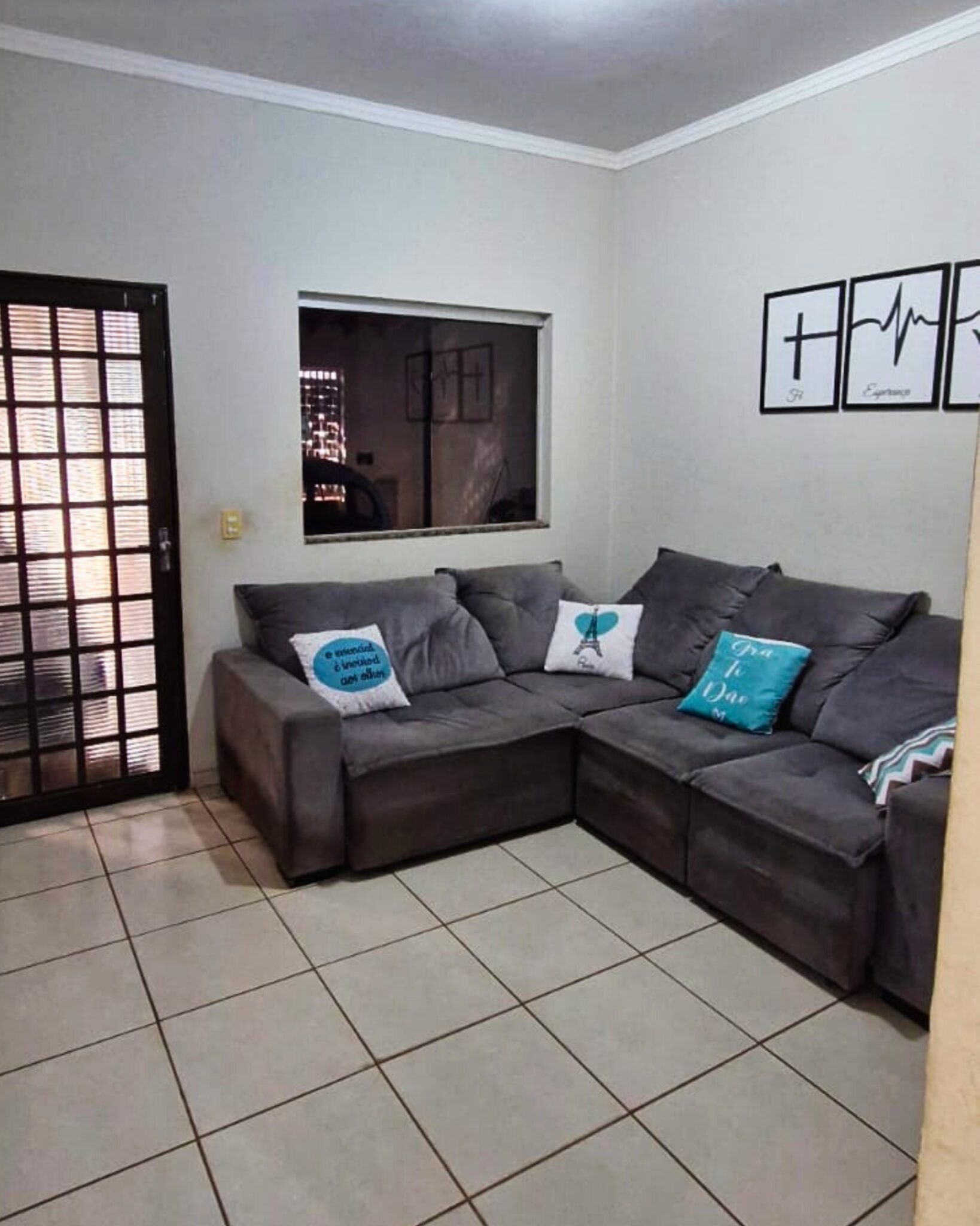 F7B4B308-73B2-4F03-8988-ECCD84D7D2A0