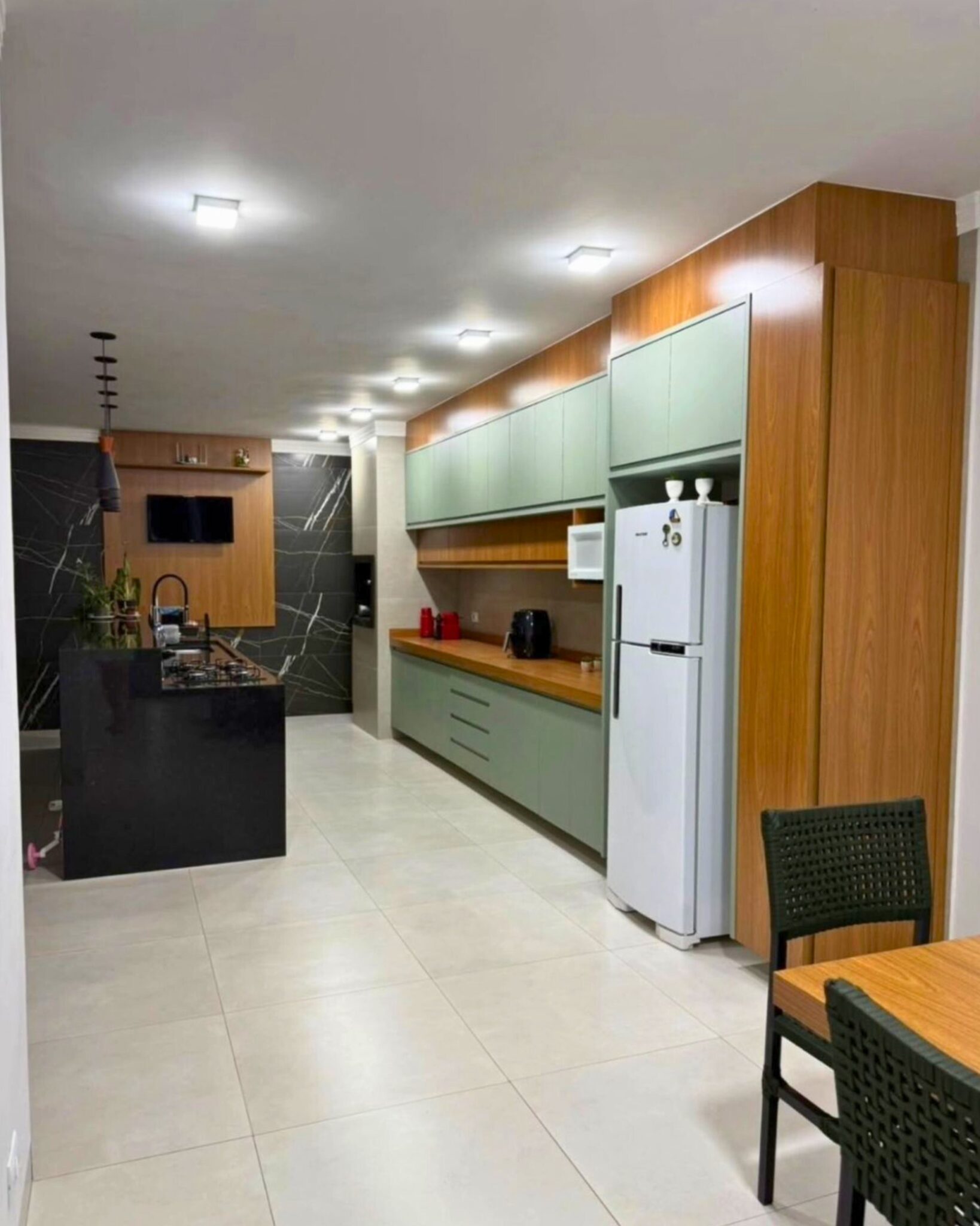 1B56035F-98EA-4690-AC00-1BC27A4729B9