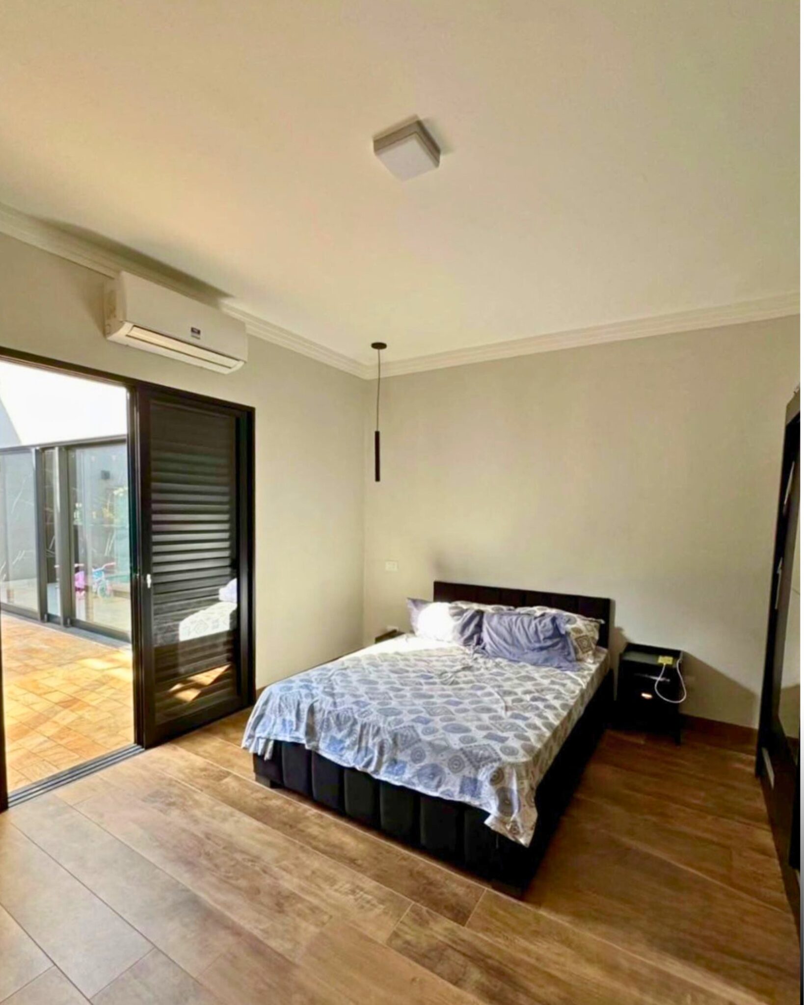 37690EE9-B9F5-429F-9842-F4DDAEA44BA3