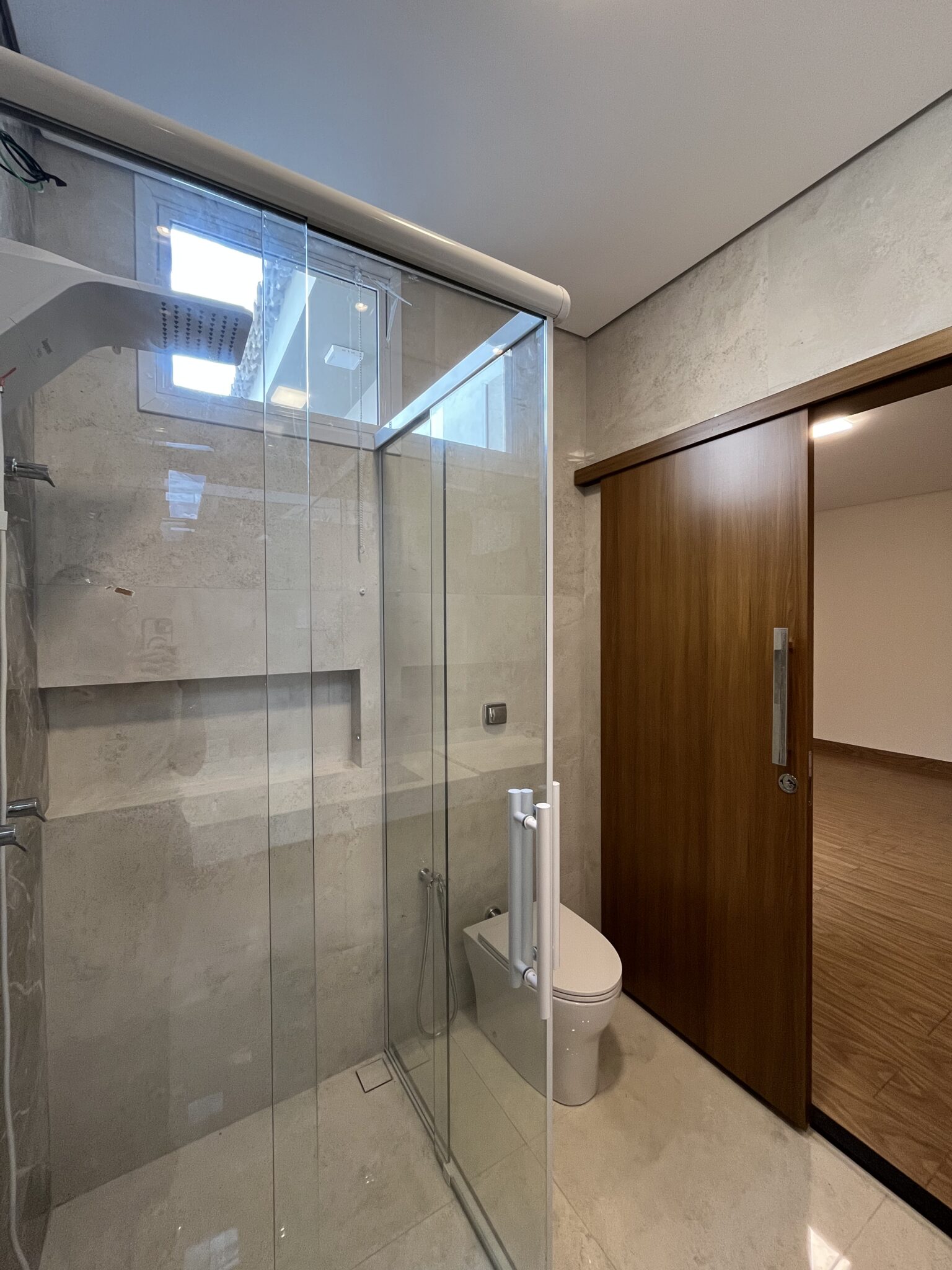 22D1E383-F051-44E9-928A-6848B89568EC