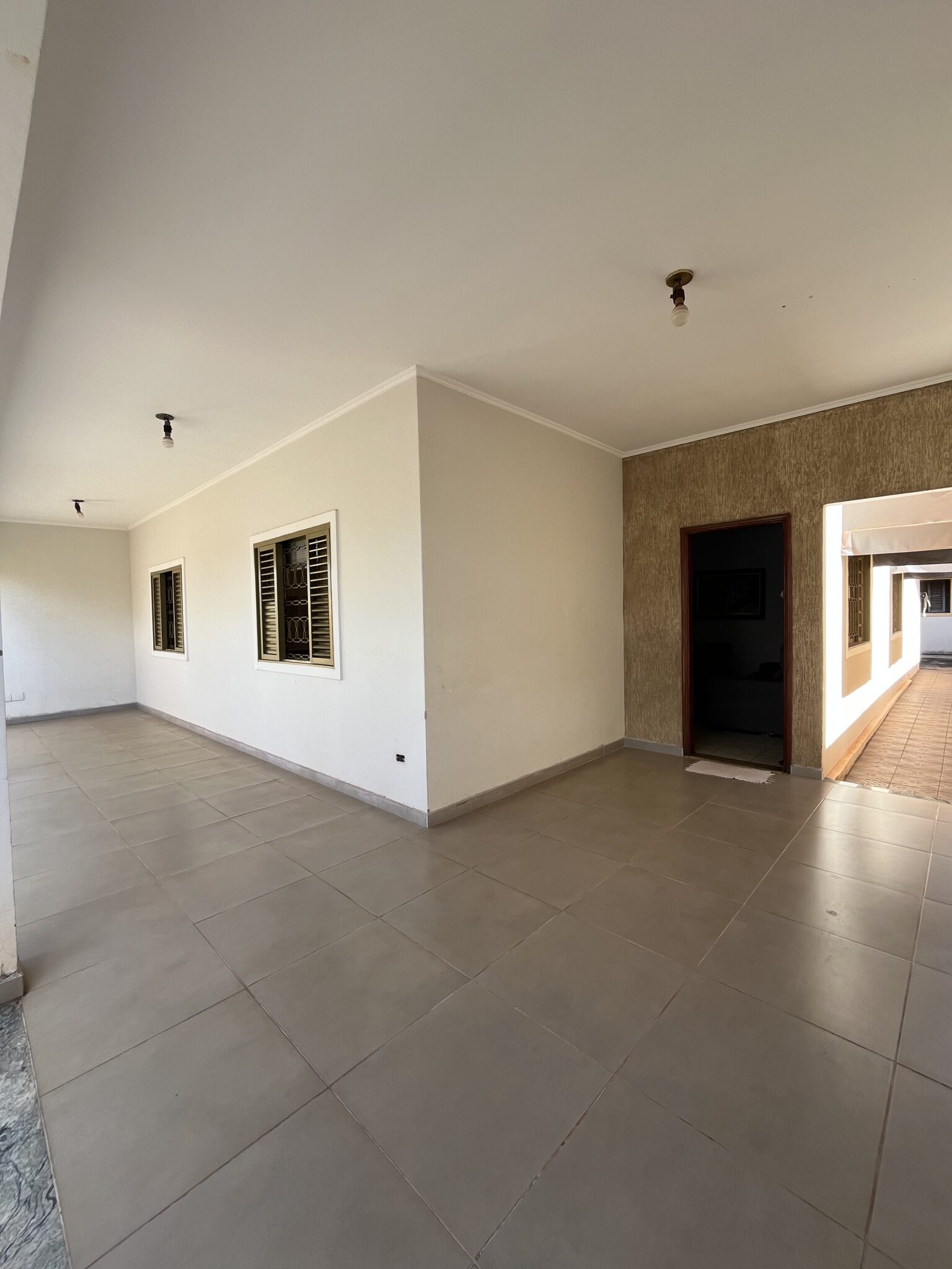 6382D0B7-7CEA-46CB-9261-30A6514A5040