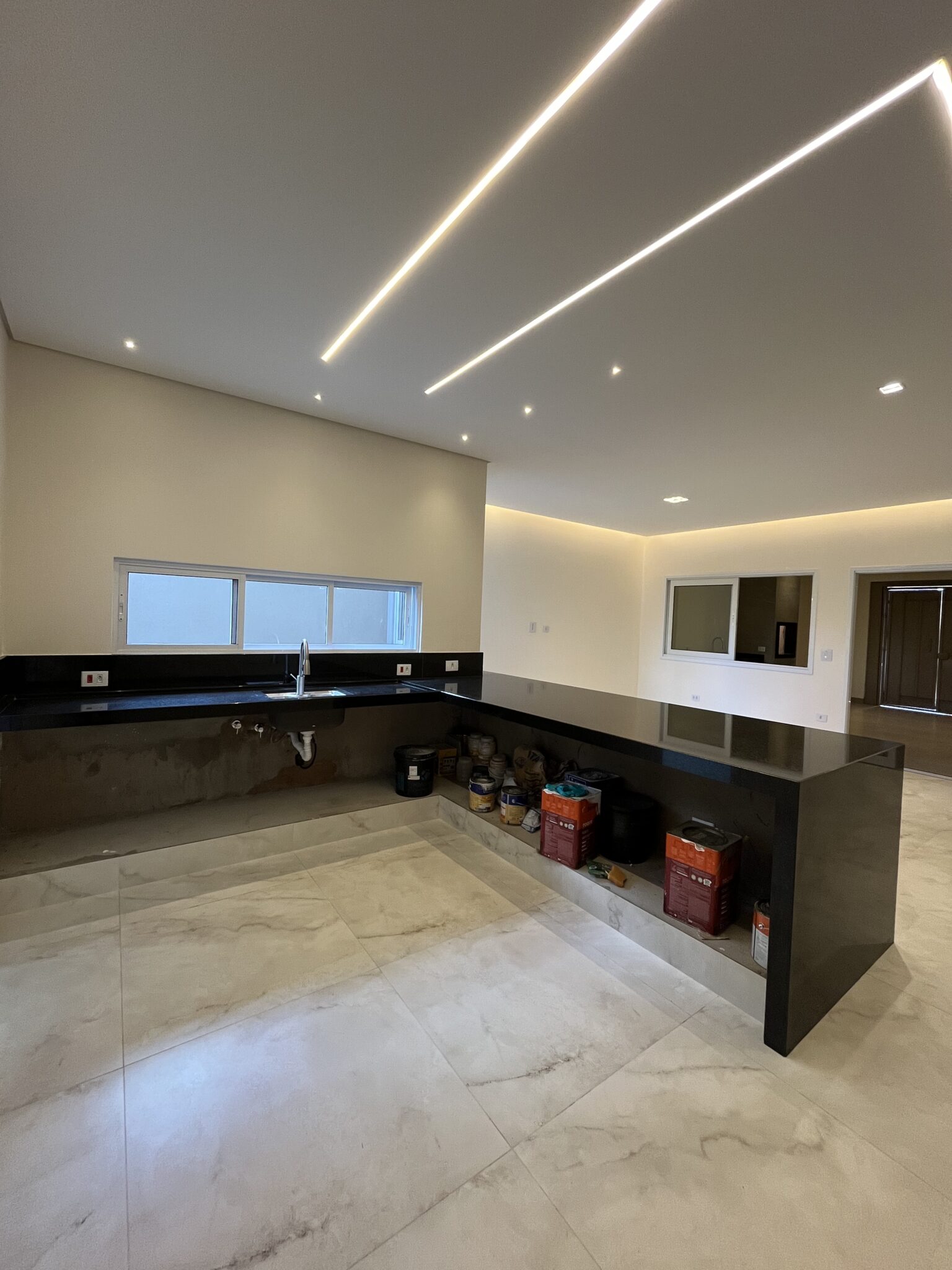 6FD60BEC-D5A7-42E5-B4D0-1773D6474780