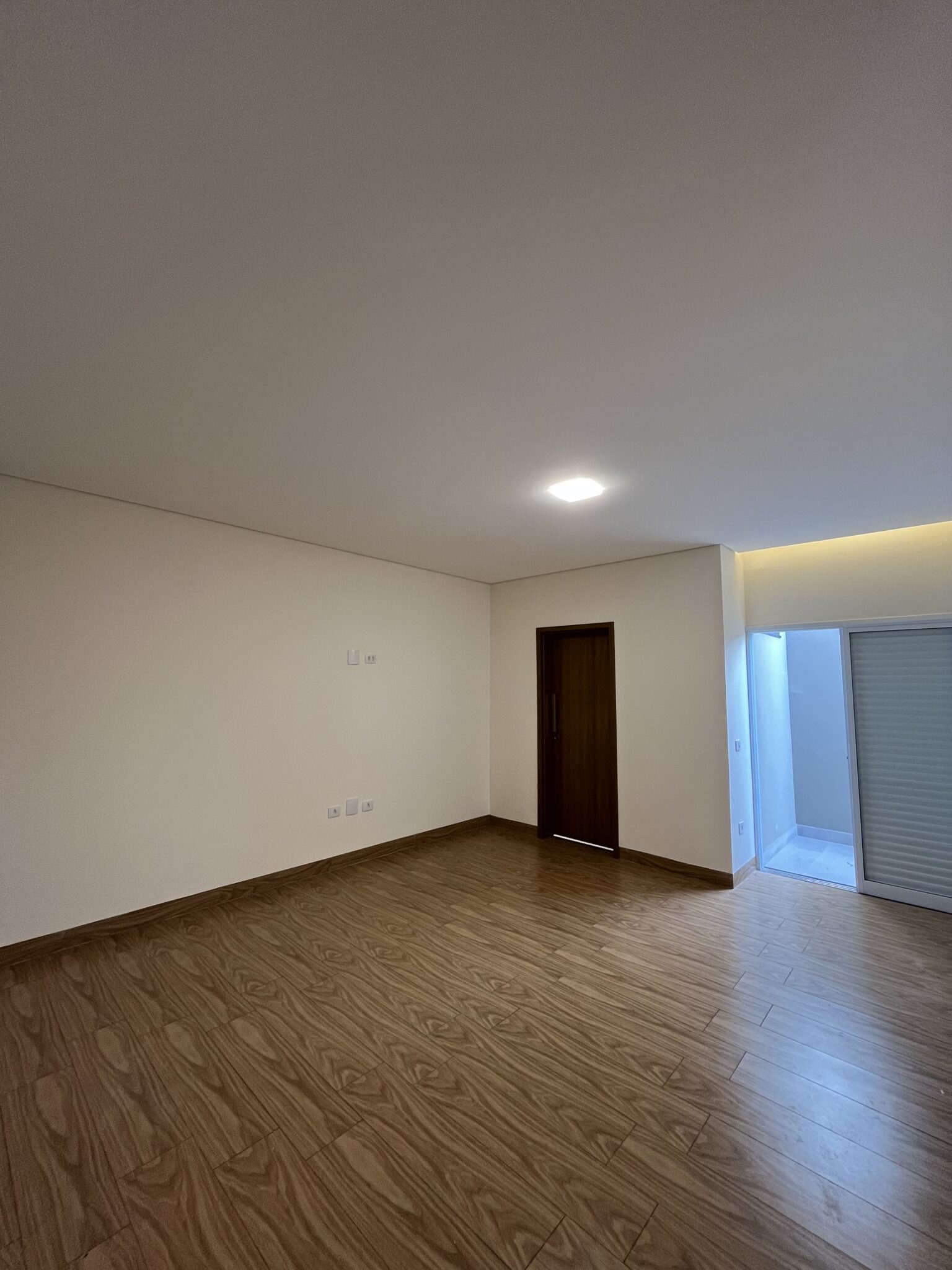 CF4DCF84-6DBE-4282-82B6-CAE886BED19B